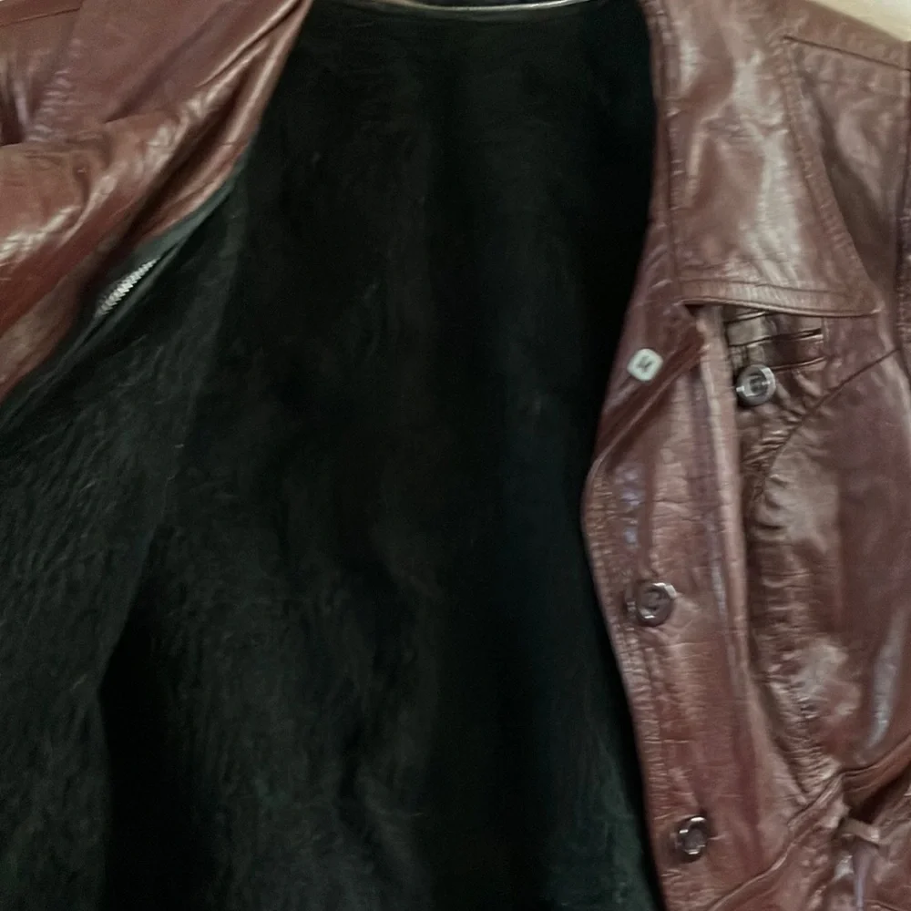 Vintage Burgundy Leather Button Up Jacket with Removable Winter Lining - Picture 8 of 14